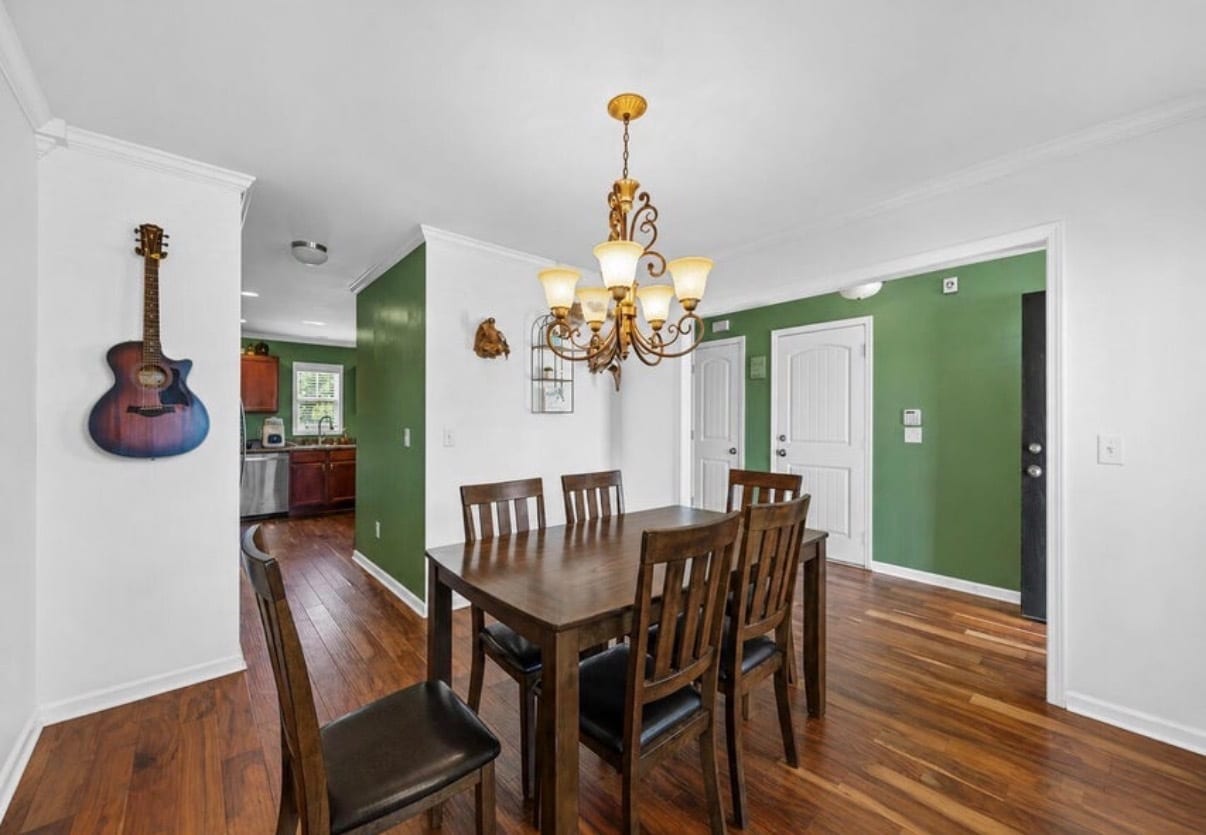 Building Photo - 553 Montego Ct