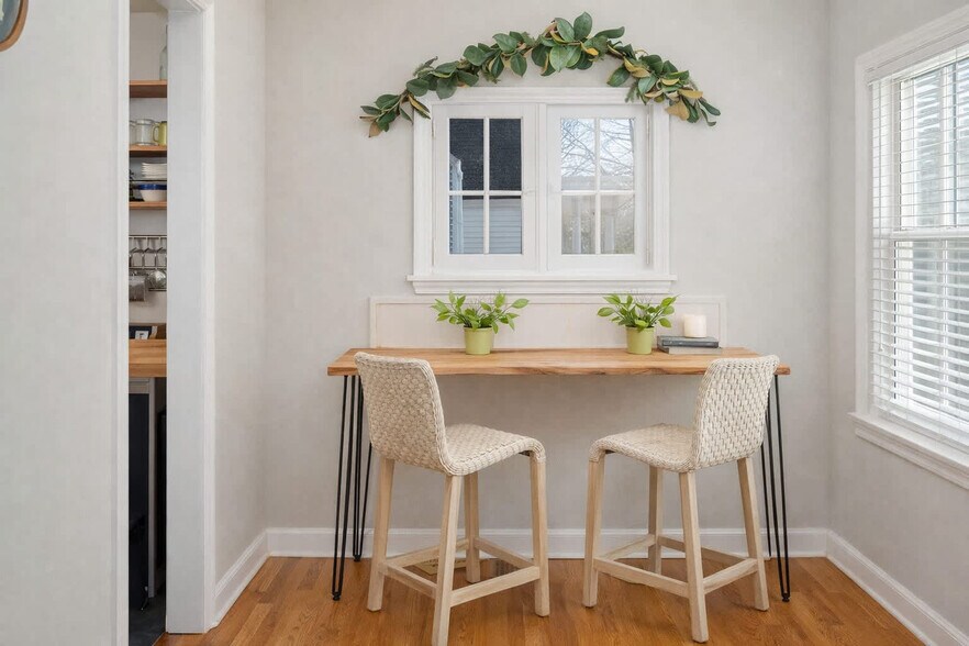 Building Photo - 432 W Seymour St