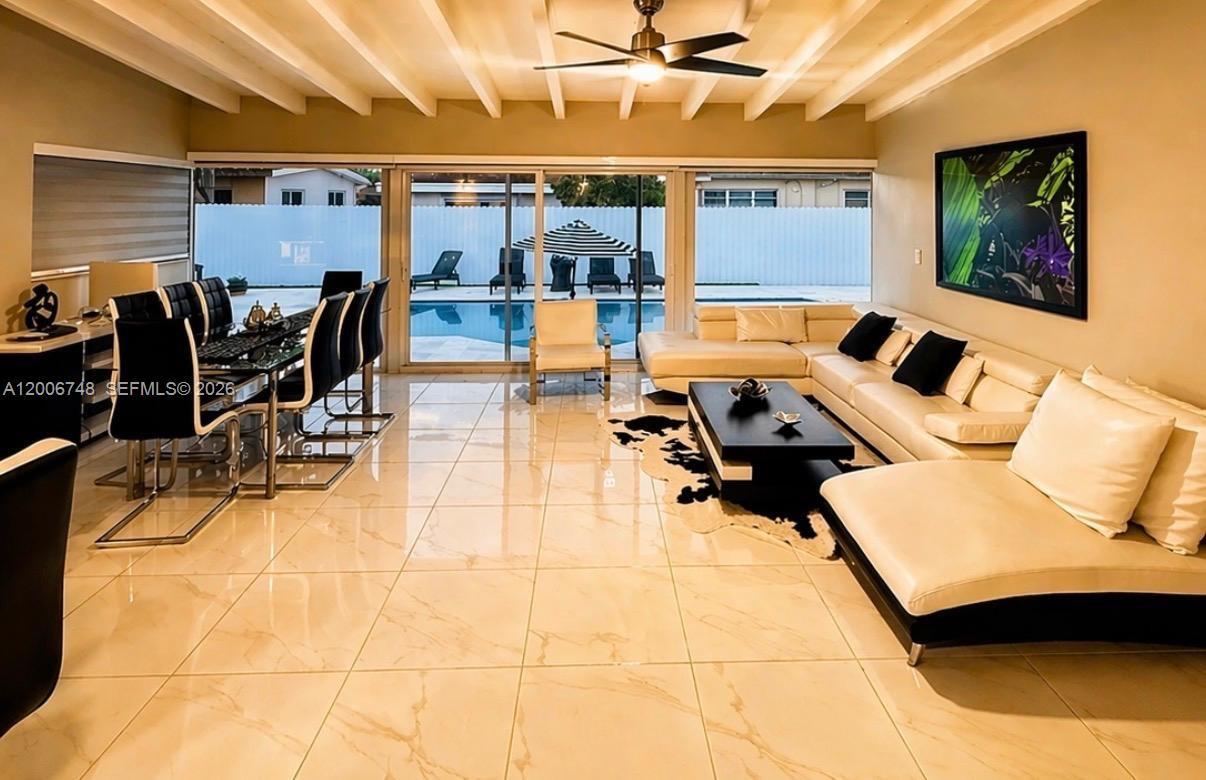 Building Photo - 561 NE 172nd St