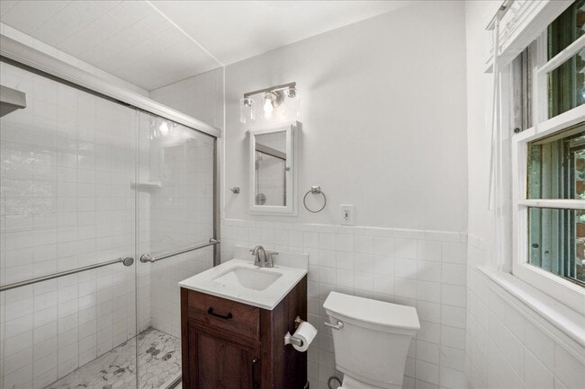 Building Photo - 2038 S Akin Dr