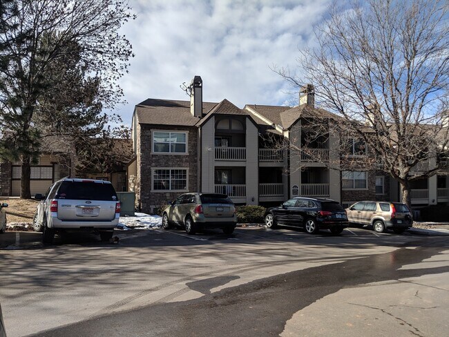 Building Photo - Englewood/DTC Ground Floor 2 Bedroom 2 Bath Condo For Rent - Great Location and Amenities
