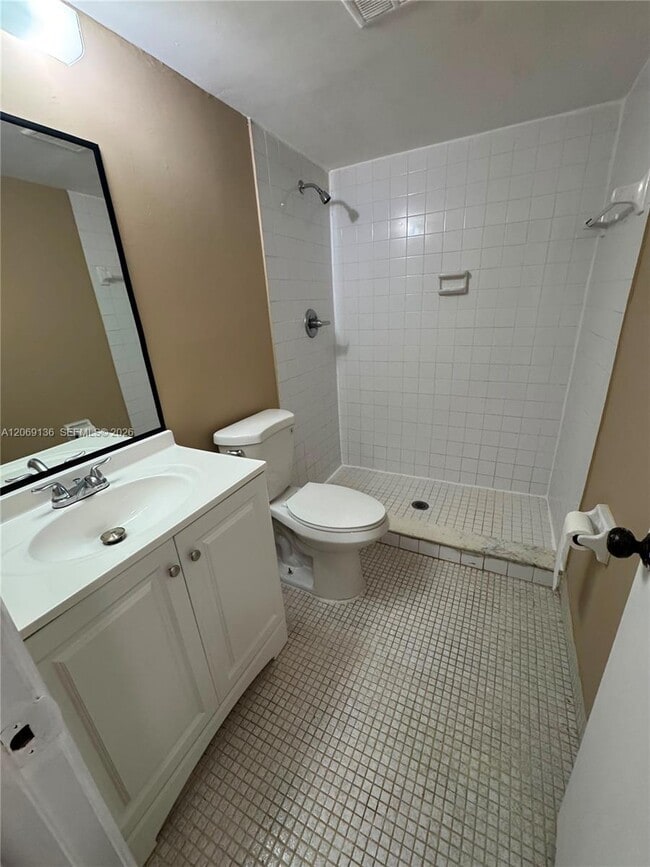 Building Photo - 3129 Oakland Shores Dr