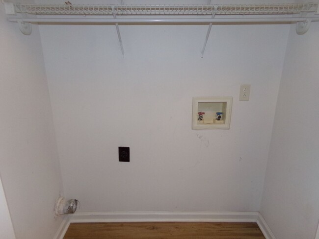 Building Photo - Modern Duplex in Havelock