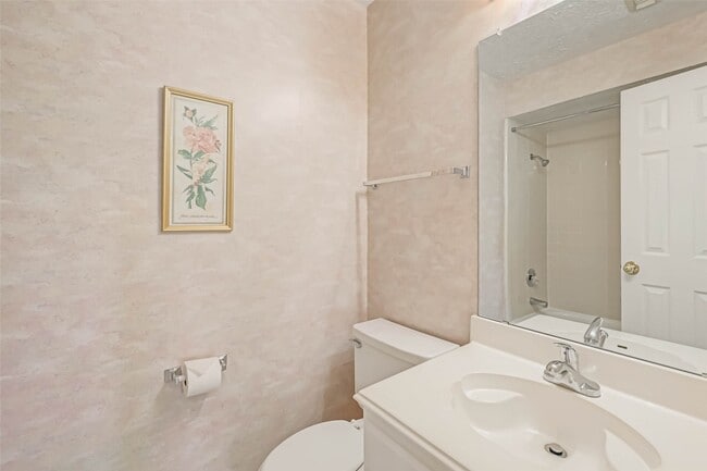 Building Photo - 13410 Lynnville Dr