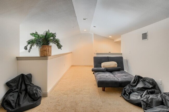 Building Photo - 429 Marina Village Cove