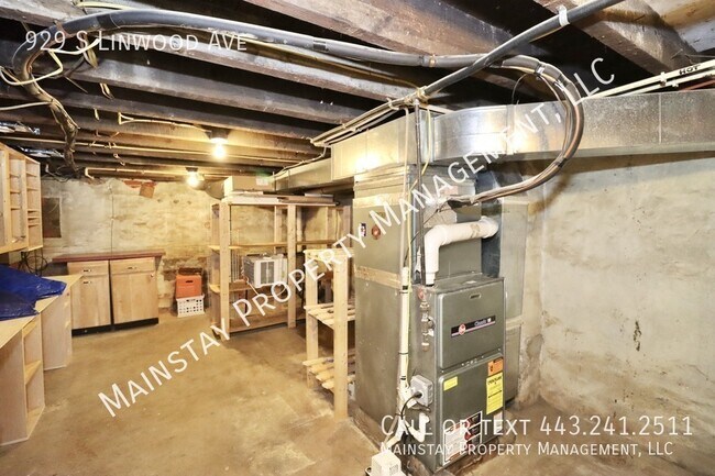 Building Photo - 929 S Linwood Ave