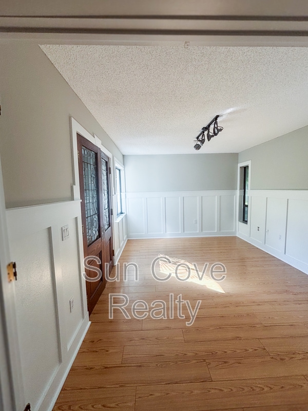 Building Photo - 4494 Ascot Cir N