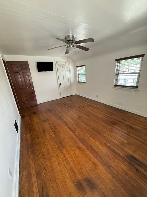 Building Photo - 4221 Tuxey Ave