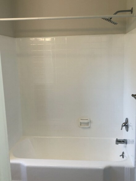 Building Photo - 1033 Pearl St