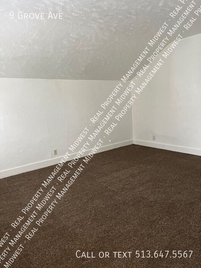 Building Photo - 9 Grove Ave