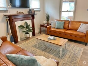 Building Photo - 380 Dawnshire Dr