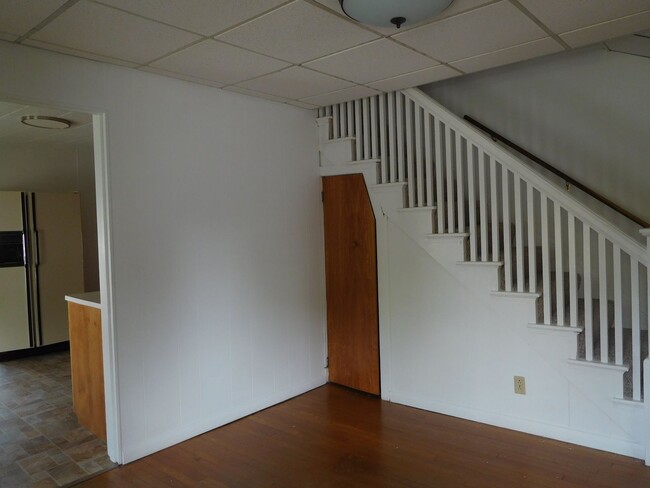 Building Photo - 122 Clayton Ave