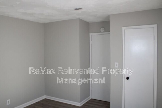 Building Photo - 1510 Koger St