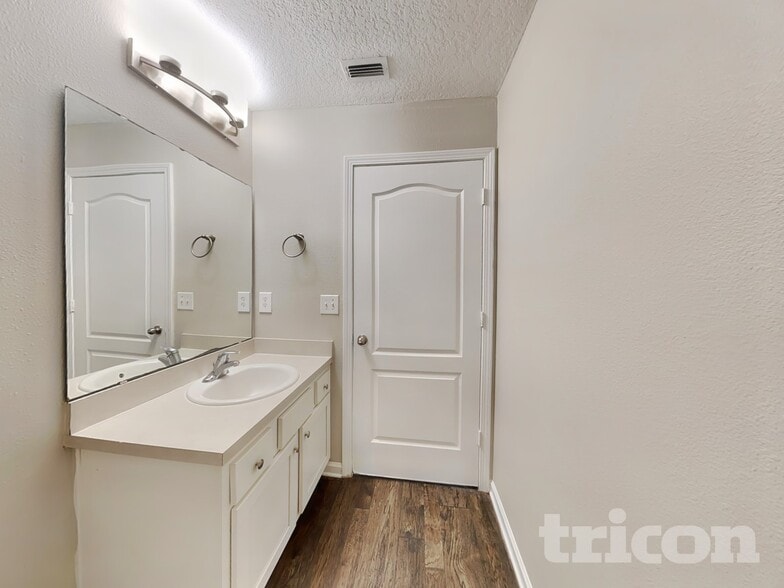 Building Photo - 12043 Sea Grove Pl