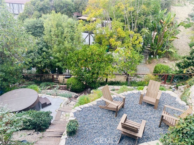 Building Photo - 843 La Vista Dr