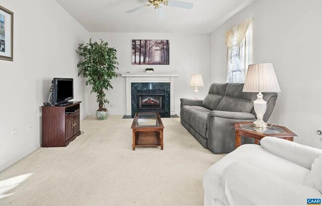 Building Photo - 1510 Beacon Hill