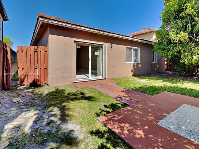Building Photo - 9059 SW 162nd Ct