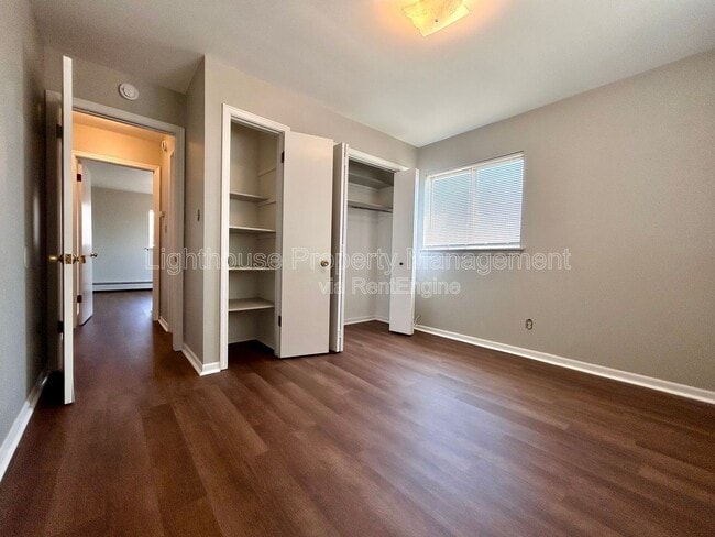 Building Photo - 143 Exchange St SE