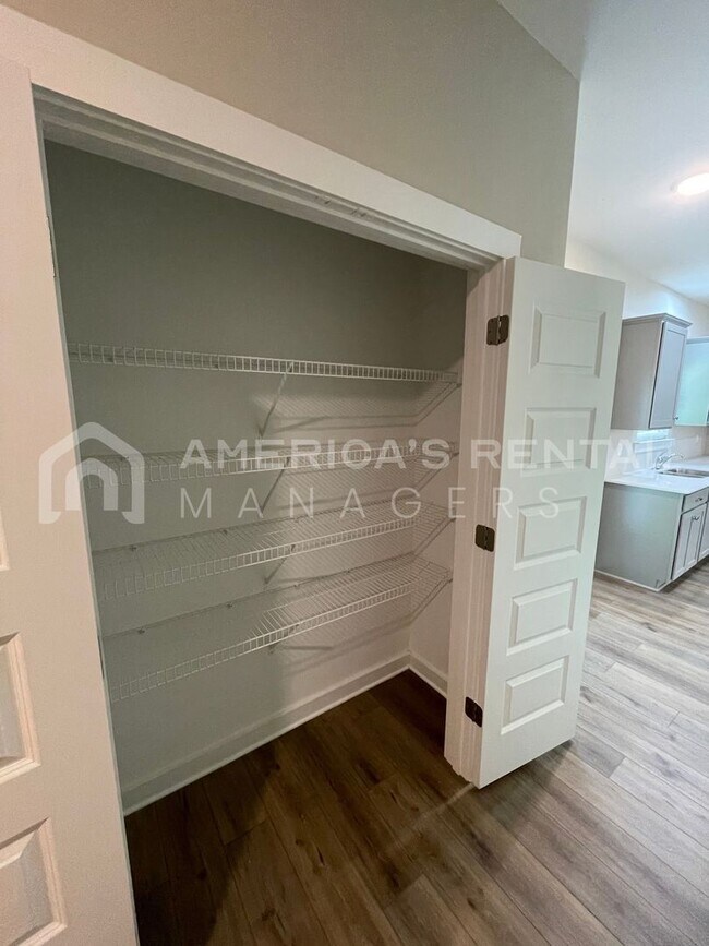 Building Photo - Home for Rent in Weaver, AL!!! Available to View Now!!! DEPOSIT PENDING!
