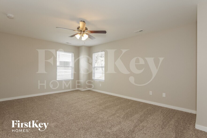 Building Photo - 4908 Gibbons Link Rd