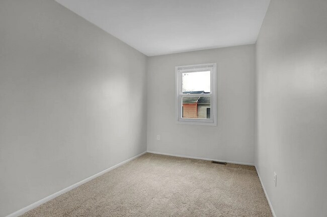 Building Photo - Gorgeous 5 Bedroom In Harford County Ready...