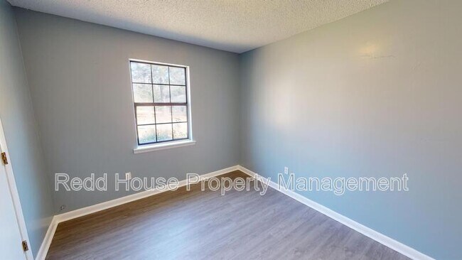 Building Photo - 125 Nann St