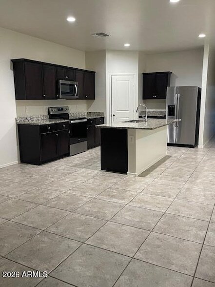 Building Photo - 4625 W Lemon Ave