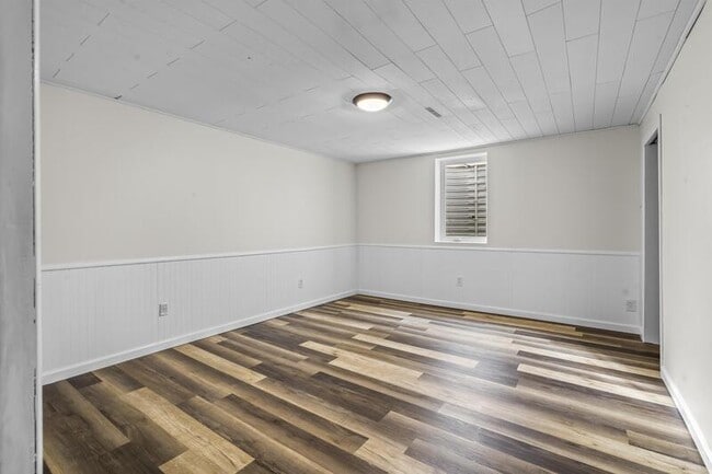 Building Photo - 1330 Brockman Ave