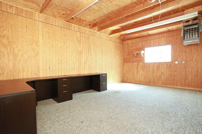 Building Photo - 409 Lexington Dr