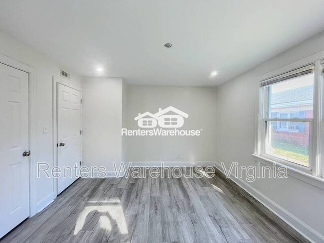 Building Photo - 1375 W Ocean View Ave