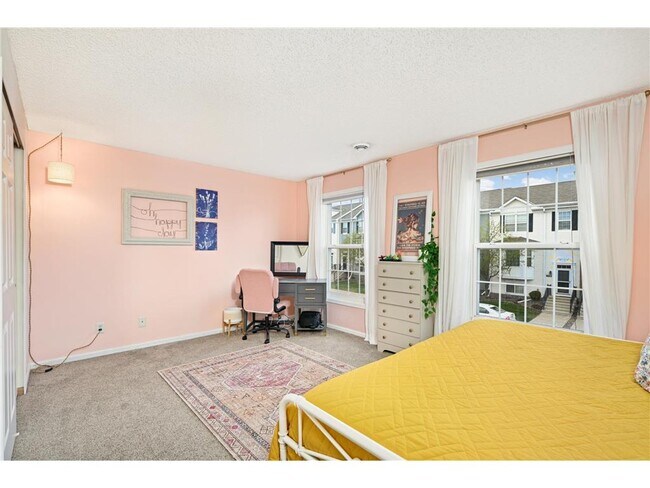 Building Photo - 7737 Elm Grove Ave