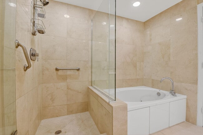 Building Photo - 550 Okeechobee Blvd