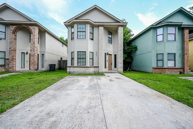 Building Photo - 3019 La Estancia Ln