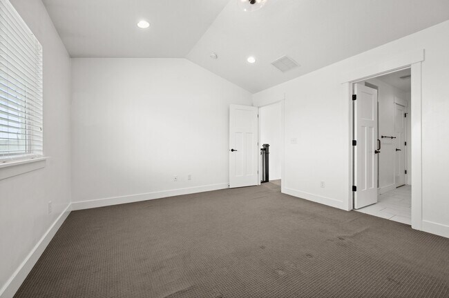 Building Photo - 15392 S Skyraider Ln