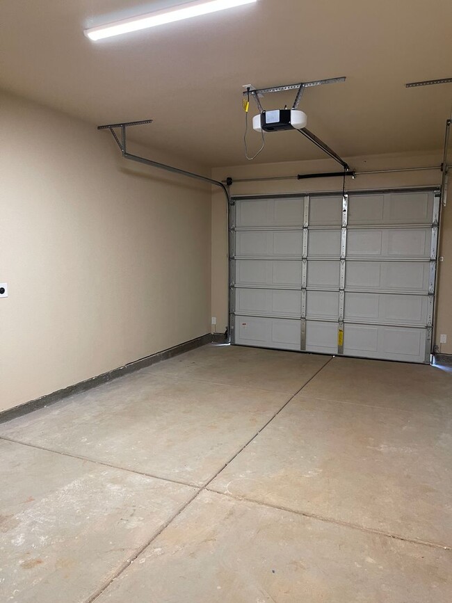 Building Photo - PA5524 A- Francis, Albert