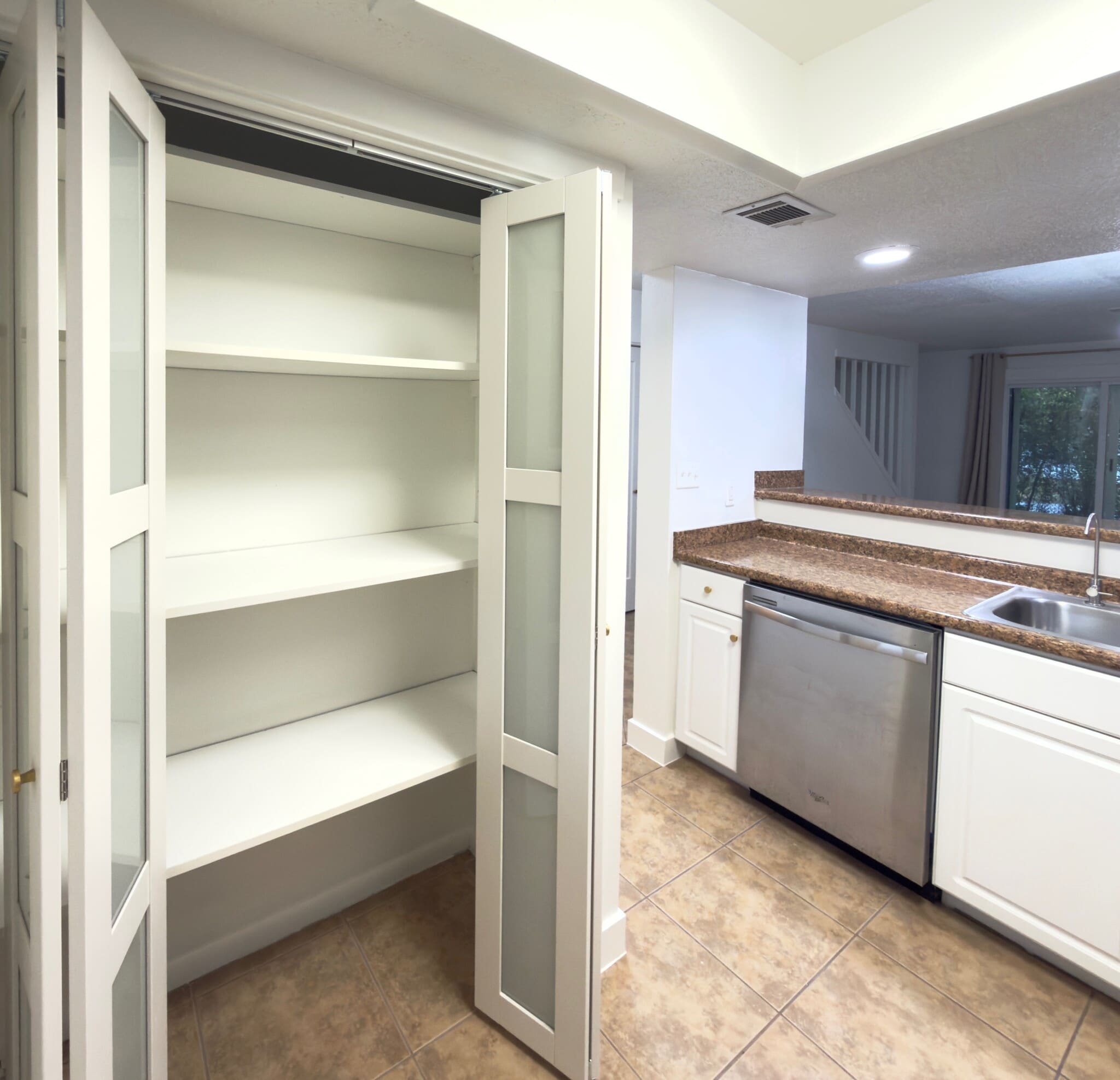 Pantry - 27 Court Dr