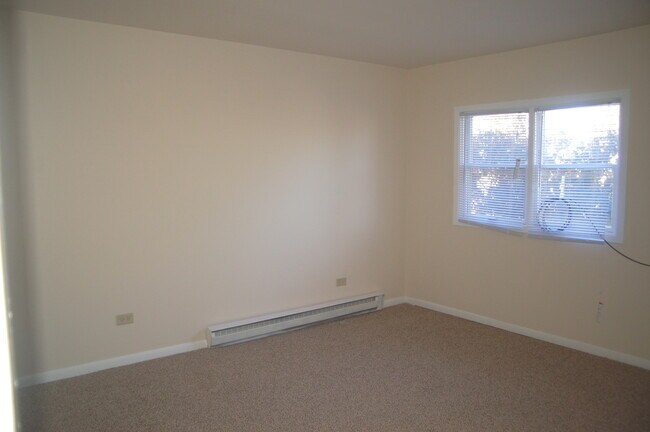 Building Photo - 321 S Jefferson St