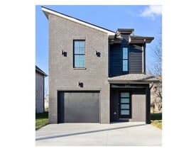 Building Photo - 541 Bellamy Ln