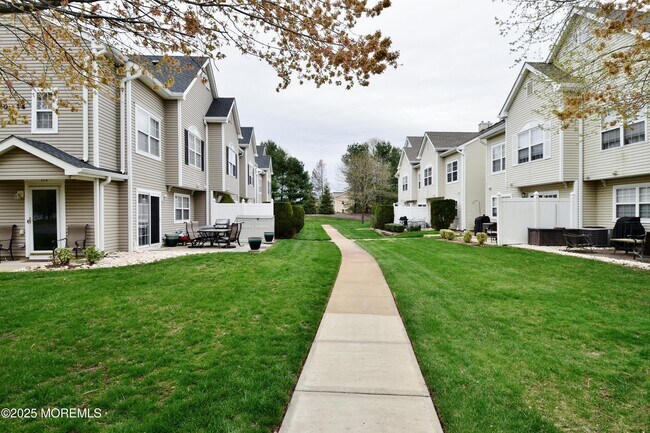 Building Photo - 111 Watson Ct