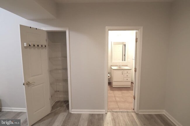 Building Photo - 5658 Lierman Cir