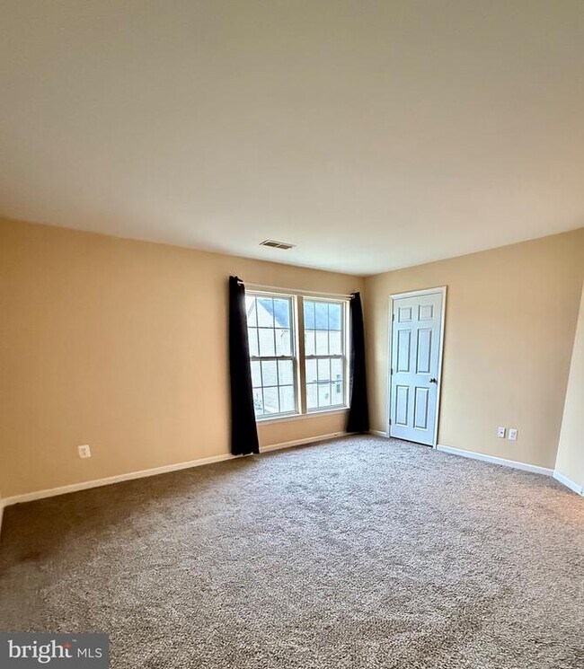 Building Photo - 9330 Birch Cliff Drive