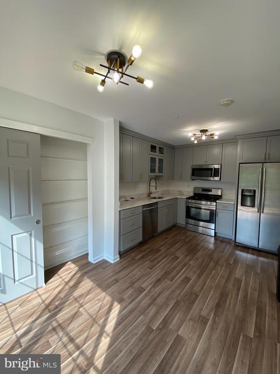 Building Photo - 3024 Juniper Ln