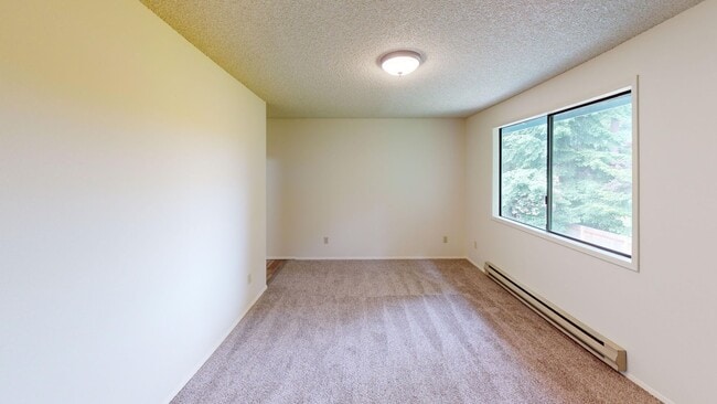 Building Photo - Charming Condo in the Heart of Oak Harbor!...