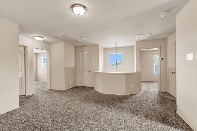 Building Photo - 2119 Treasure Mountain Dr