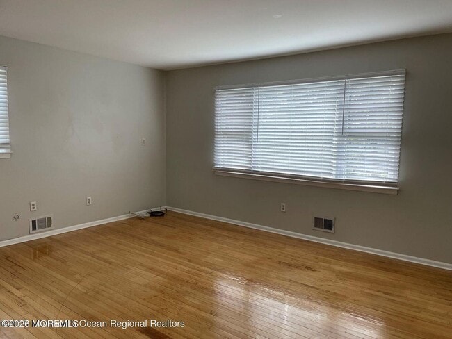 Building Photo - 13 Johnson Ave