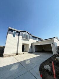 Building Photo - 10214 Spry St