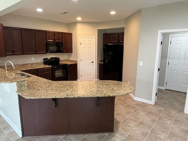 Building Photo - Beautiful 2 Story Corner Lot 3 Bed home in...