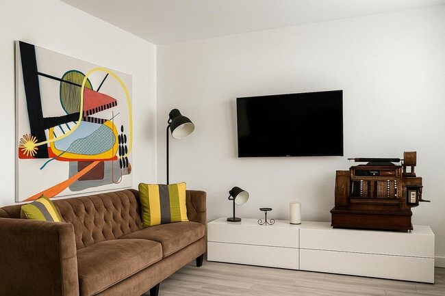 Building Photo - 607 E Euclid St