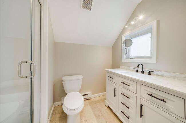 Building Photo - Entire House Rental