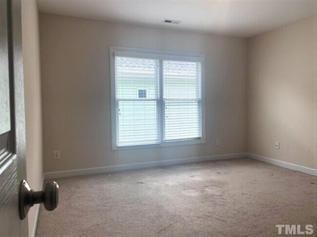 Building Photo - Spacious 3-Bed Townhome with Garage in Morrisville – 2,175 Sq Ft